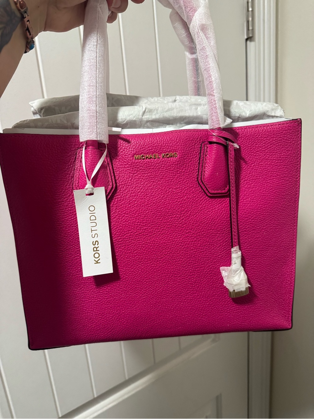 NWT Michael Kors Fushia Tote Bag - Kors Studio